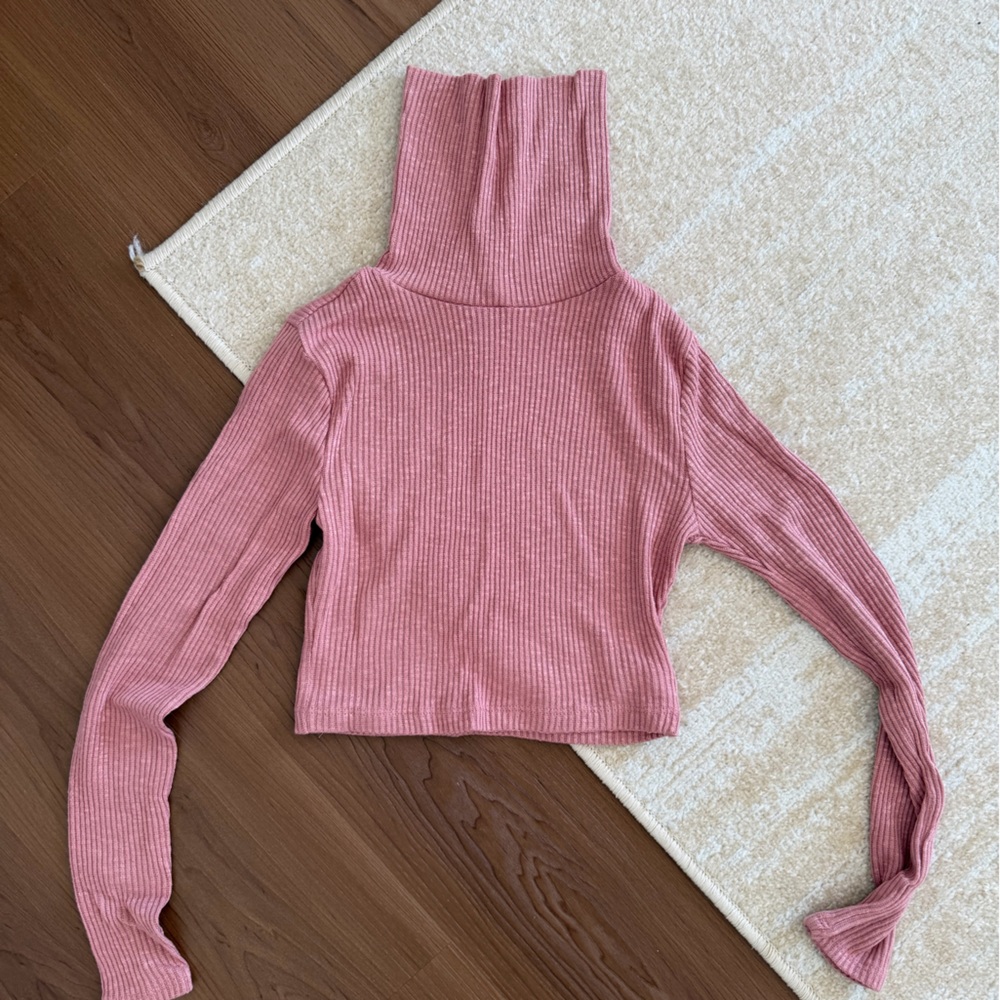 Naked Wardrobe Mauve Ribbed Turtleneck